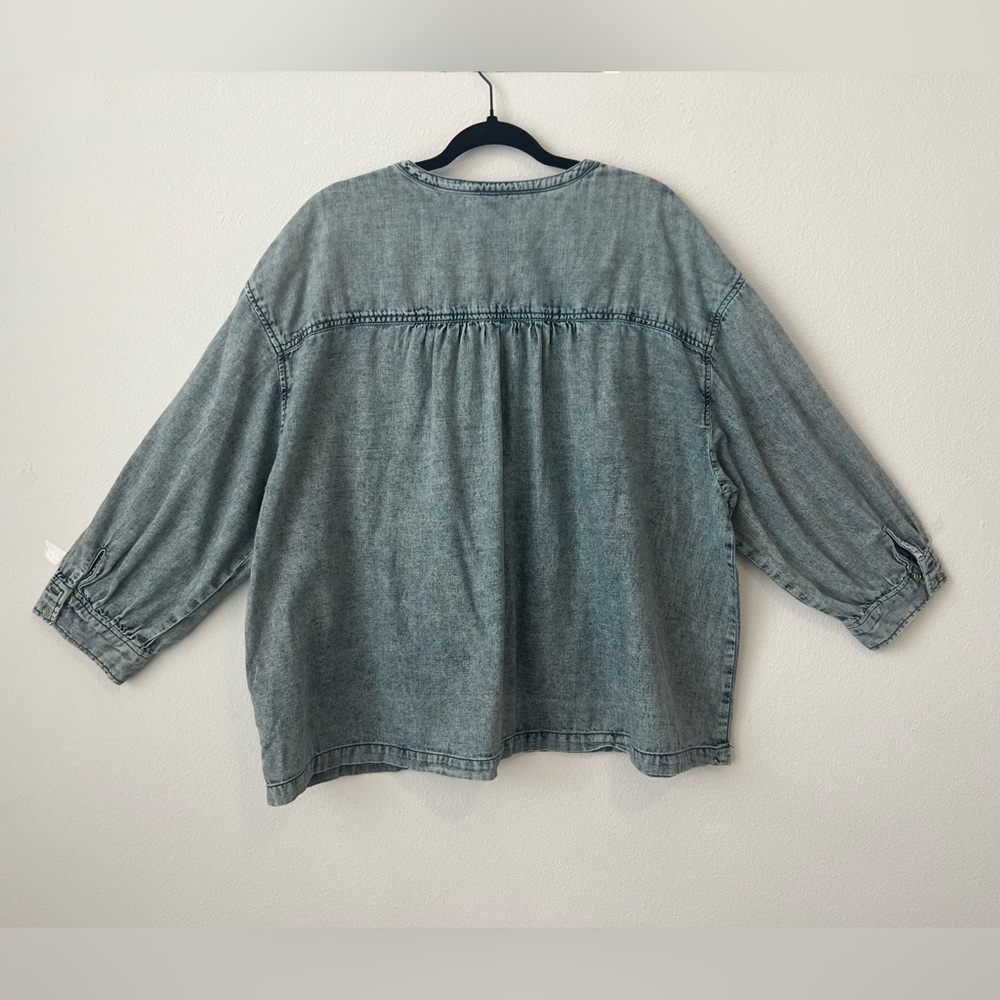 Pilcro Anthropologie Women XL Light Denim ½ Button-Up ½ Sleeve Shirt (0655) - Picture 6 of 12